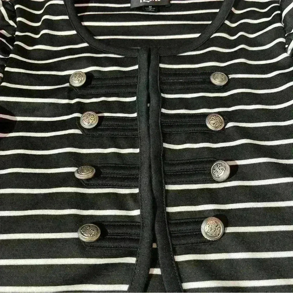 IZ Byer Girls Black/white Striped Cropped Cardigan size Medium - Picture 2 of 10